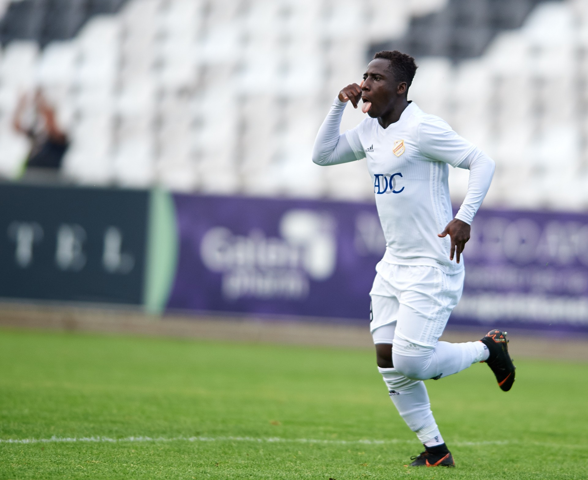 Ovusu slavi gol protiv Voždovca - Samuel Kwame Owusu | FkCukaricki
